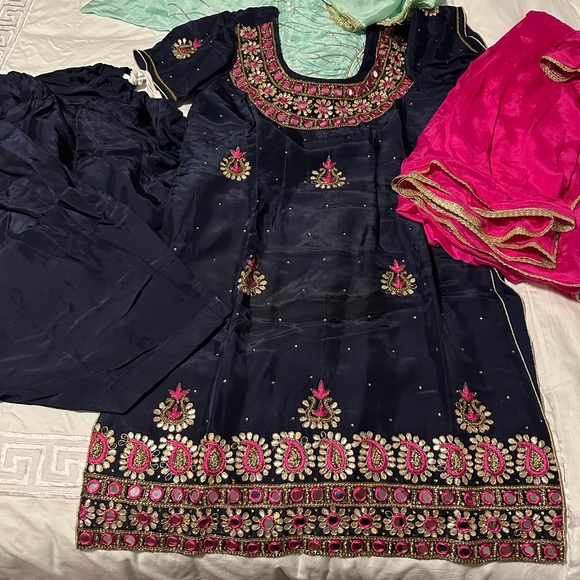 Indian wear suits (salwar/anarkali/plazzo) - Picture 12 of 12